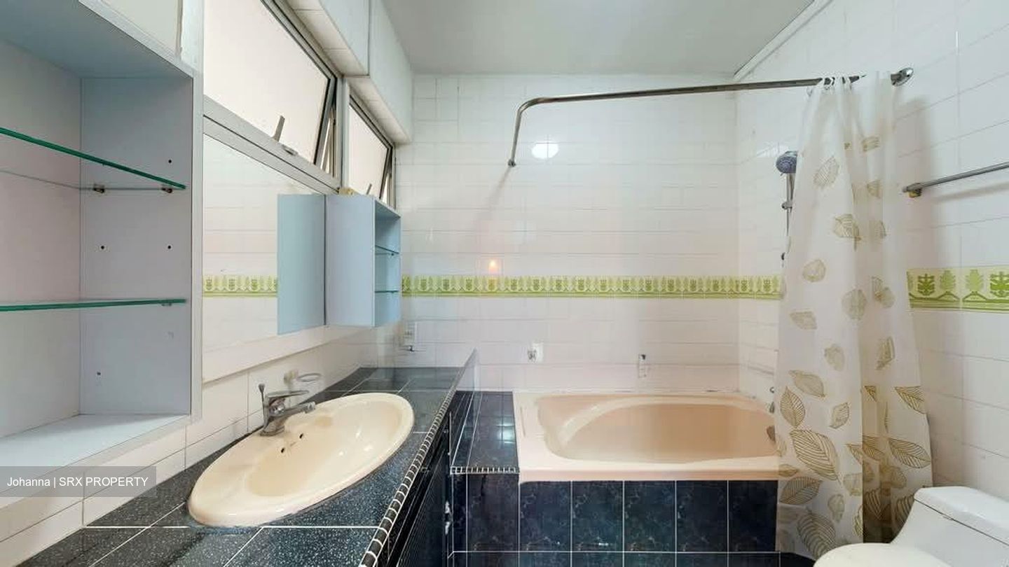 Blk 834 Hougang Central (Hougang), HDB Executive #526692741
